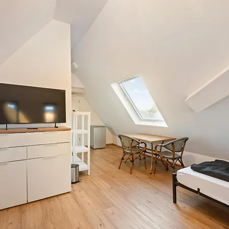 Monteurzimmer Haus 6 Nebringen Fuer Bis Zu 12 Personen - Kueche Und Parkplaetze Vorhanden * Gäufelden