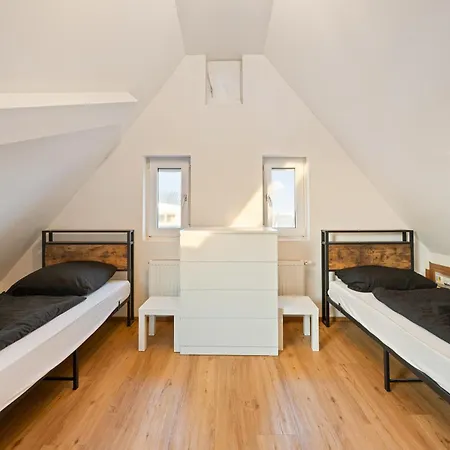 Monteurzimmer Haus 6 Nebringen Fuer Bis Zu 12 Personen - Kueche Und Parkplaetze Vorhanden